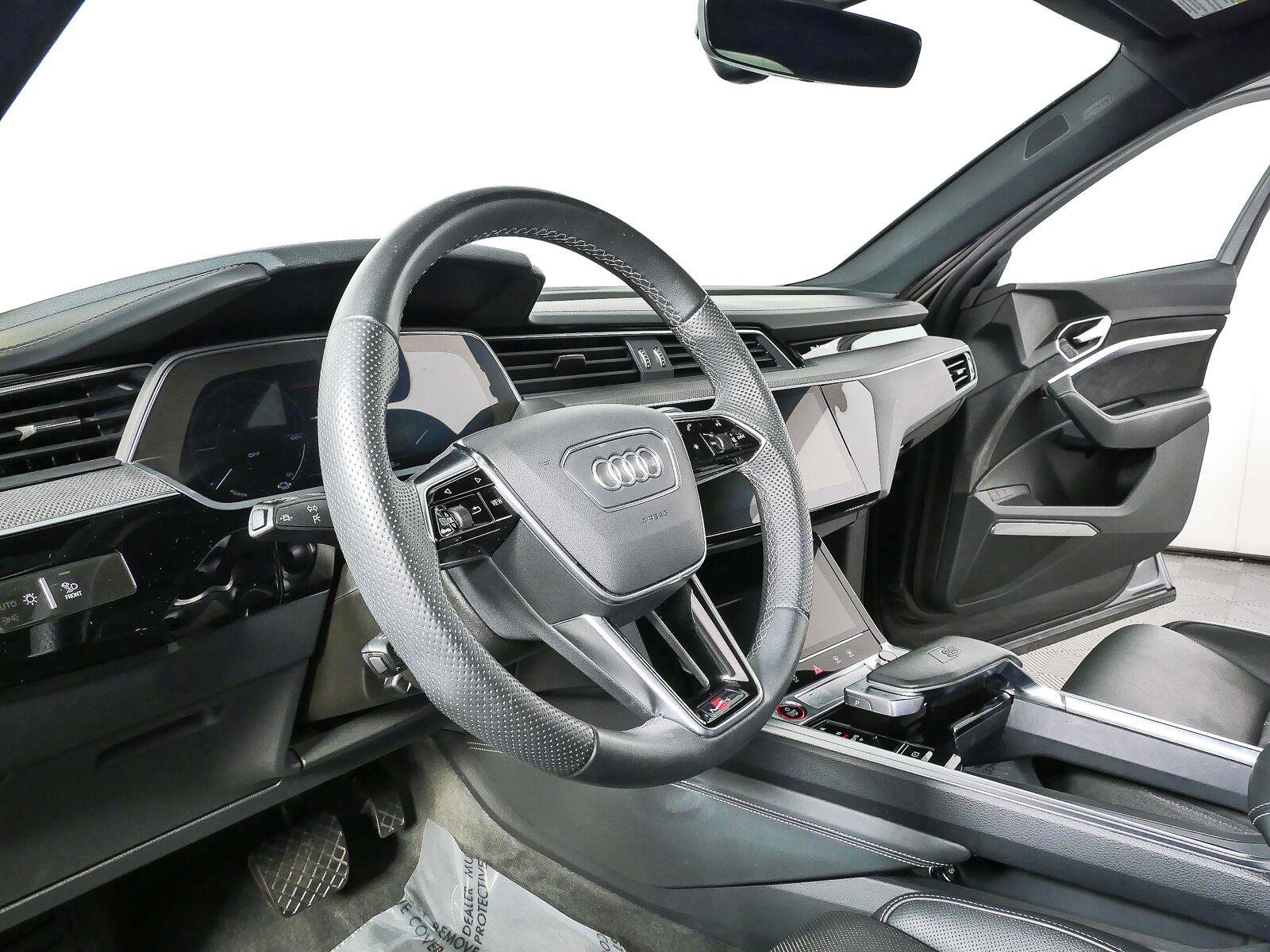 Used 2023 Audi e-tron S Prestige w/ Prestige Package AWD/4WD image 5