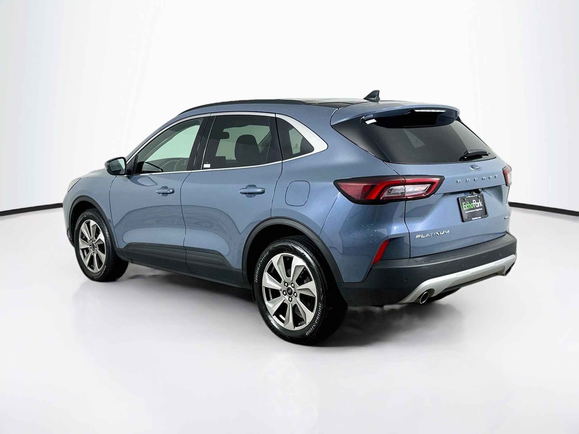 Used 2025 Ford Escape Platinum AWD/4WD image 5