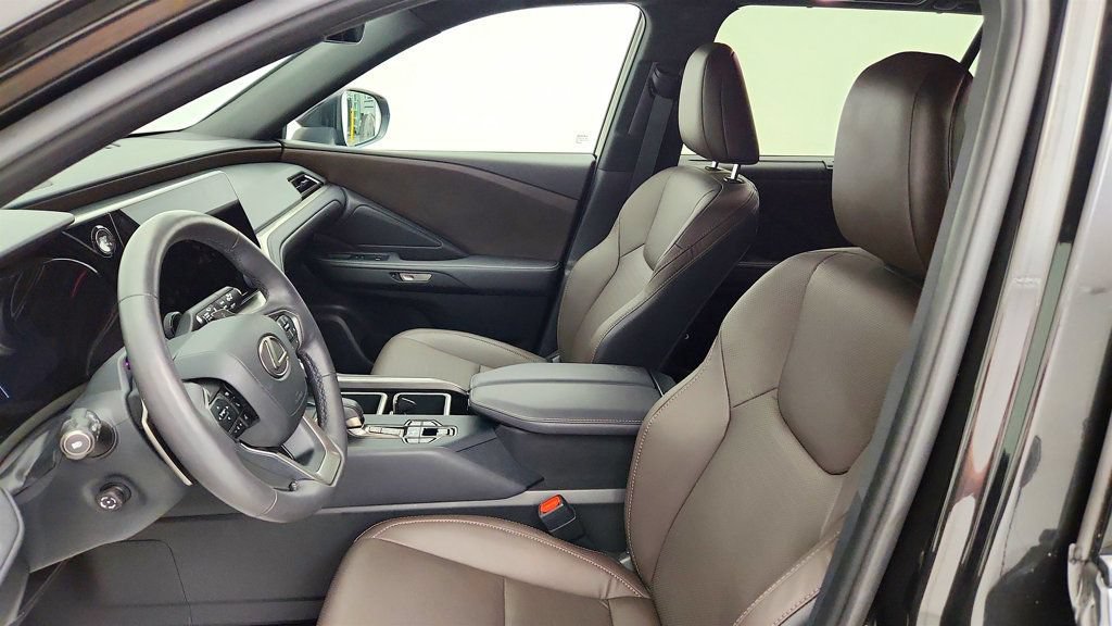 Used 2025 Lexus TX 350 AWD w/ Technology Package image 19