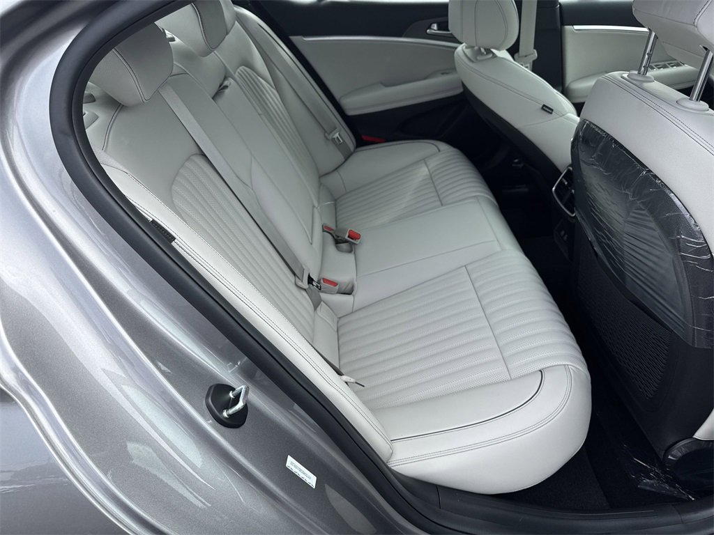 New 2025 Genesis G70 2.5T w/ Sport Prestige Package image 18