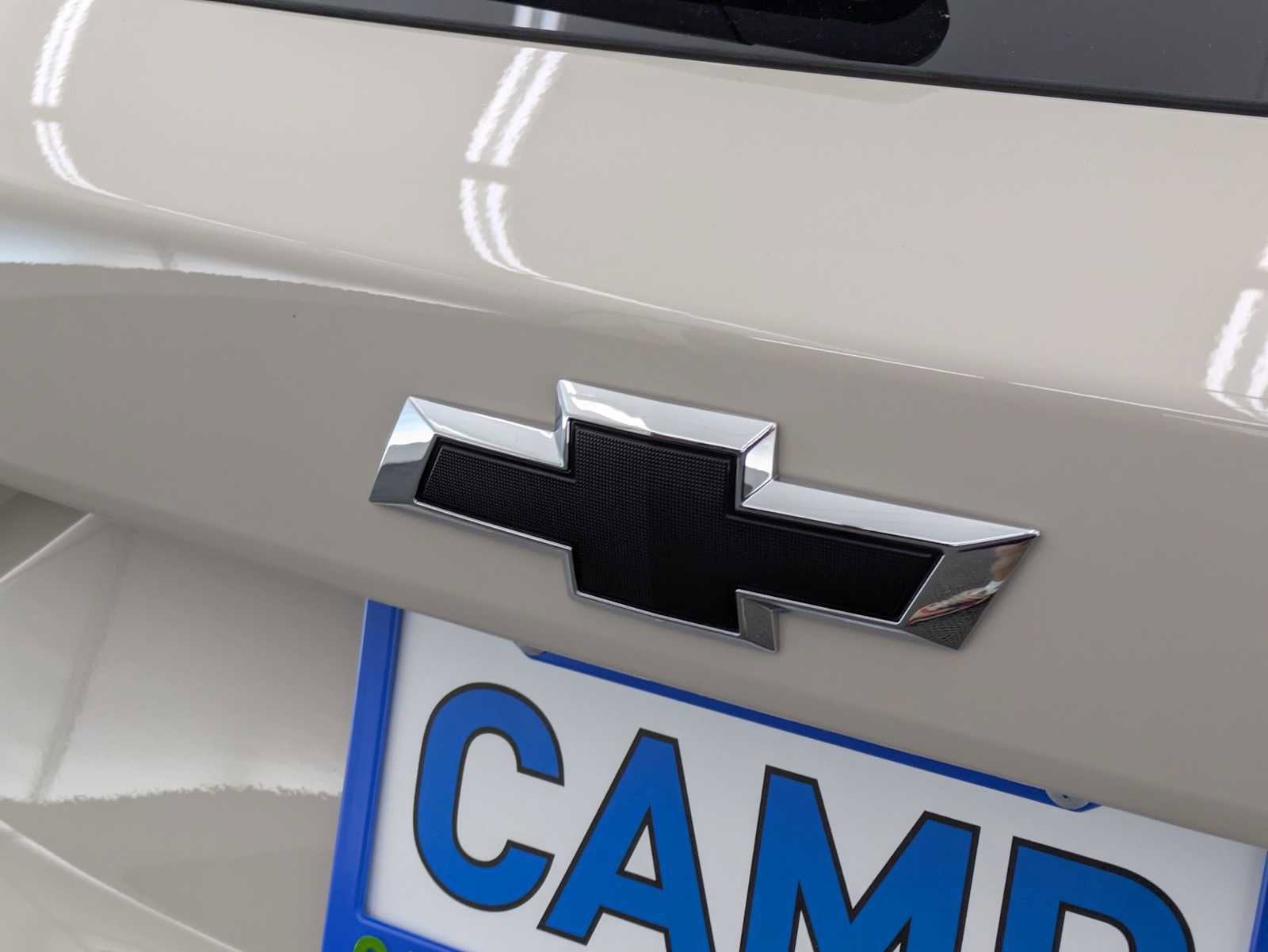 New 2026 Chevrolet Trax RS w/ Sunroof Package FWD image 12