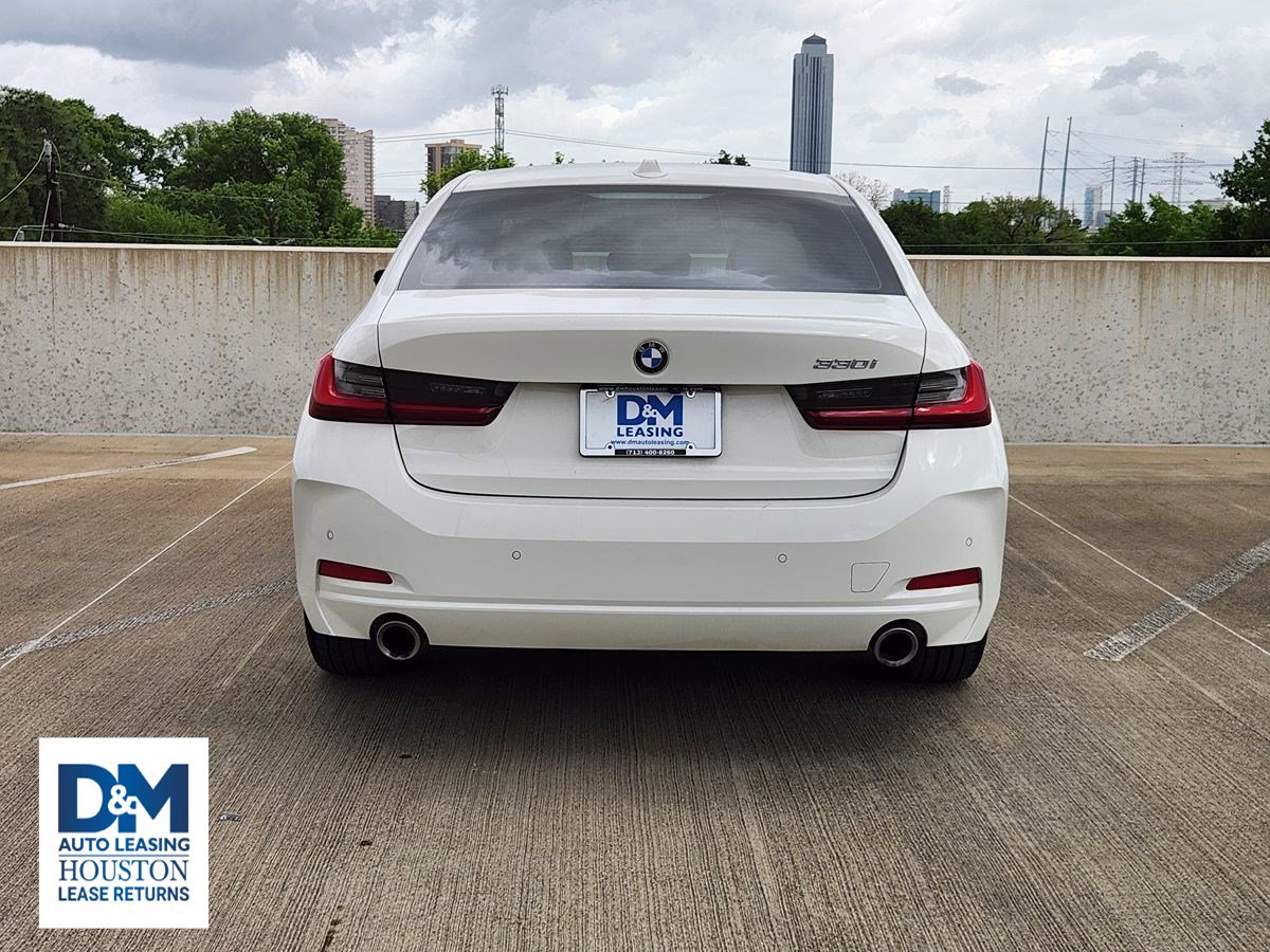 Used 2023 BMW 330i Sedan w/ Premium Package image 7