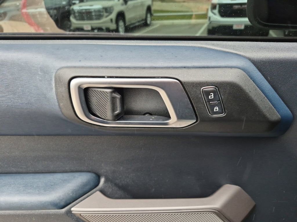 Used 2023 Ford Bronco Outer Banks image 28