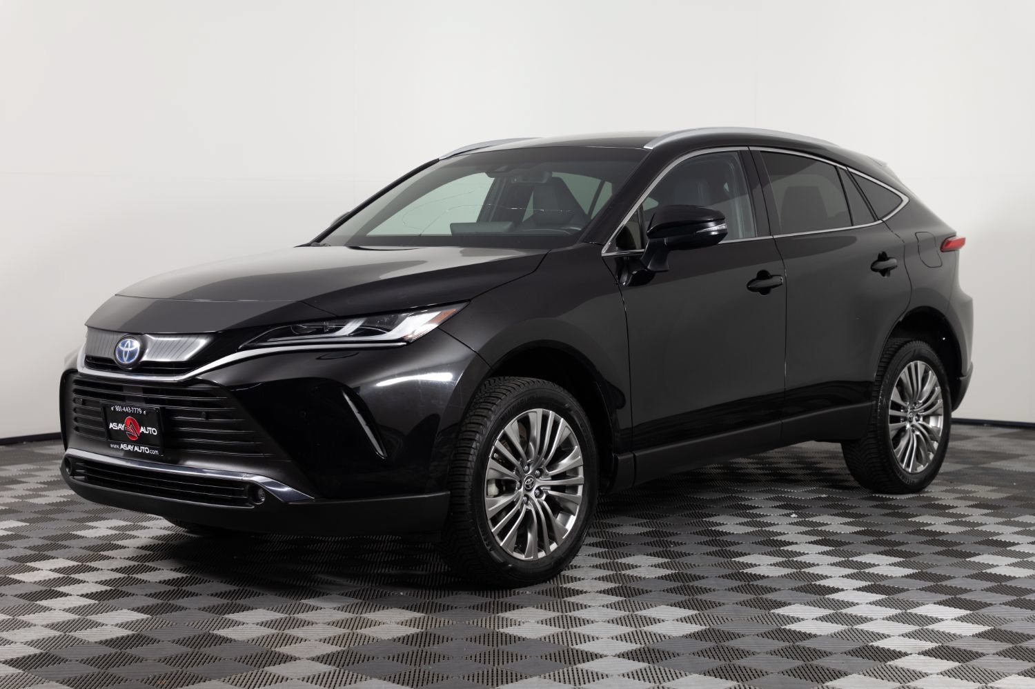 Used 2024 Toyota Venza XLE
