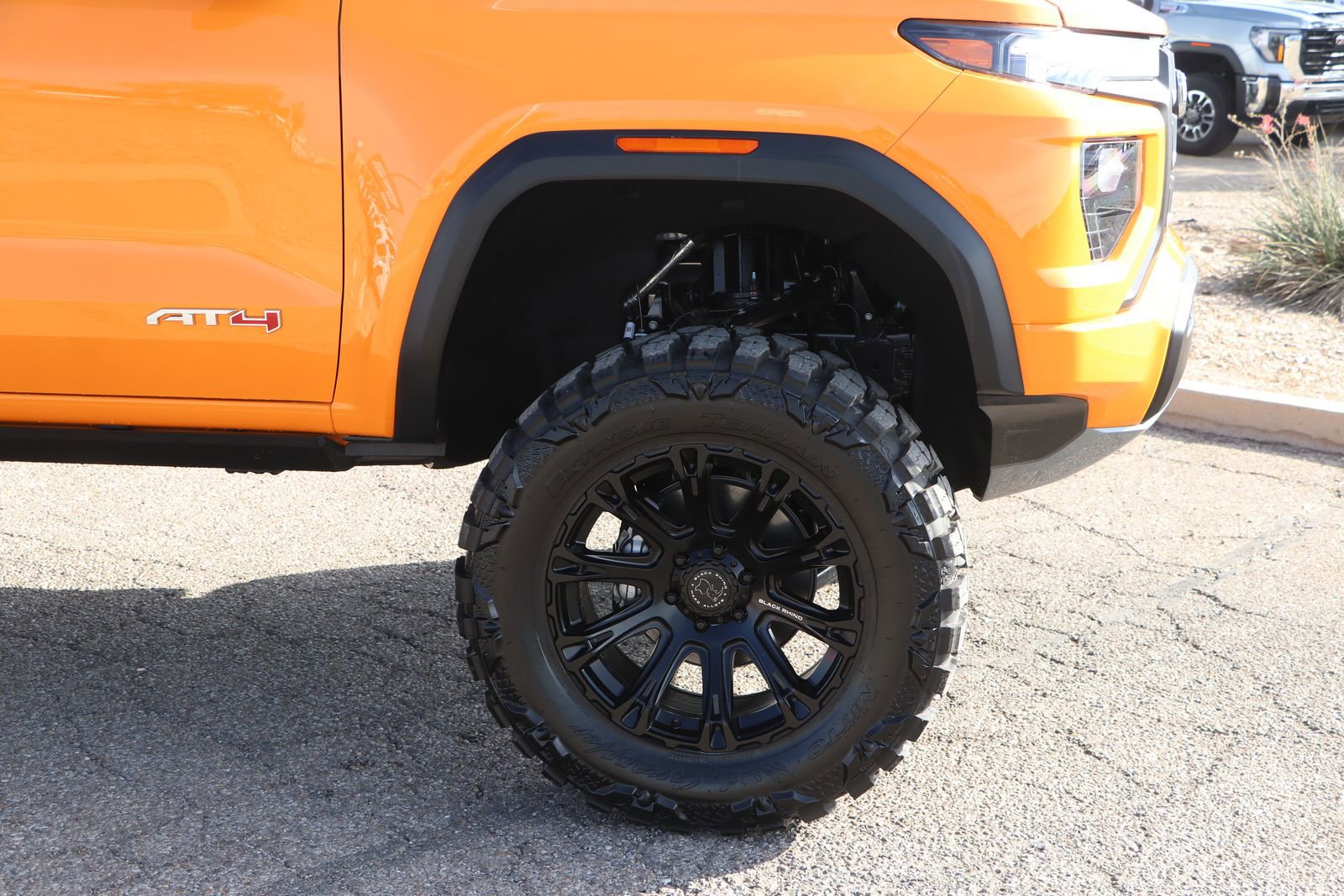 New 2025 GMC Canyon AT4 w/ AT4 Premium Package image 9