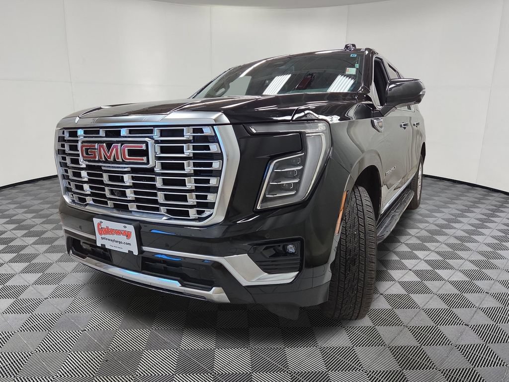 Used 2025 GMC Yukon XL Denali AWD/4WD image 7
