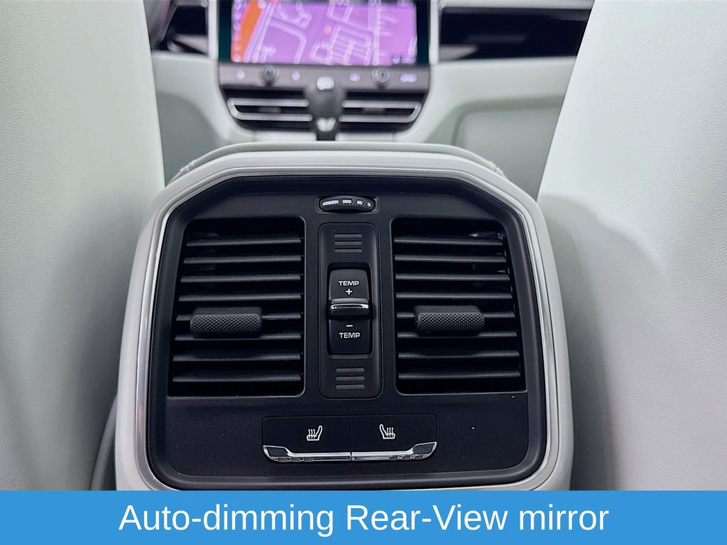 Used 2024 Porsche Macan image 32