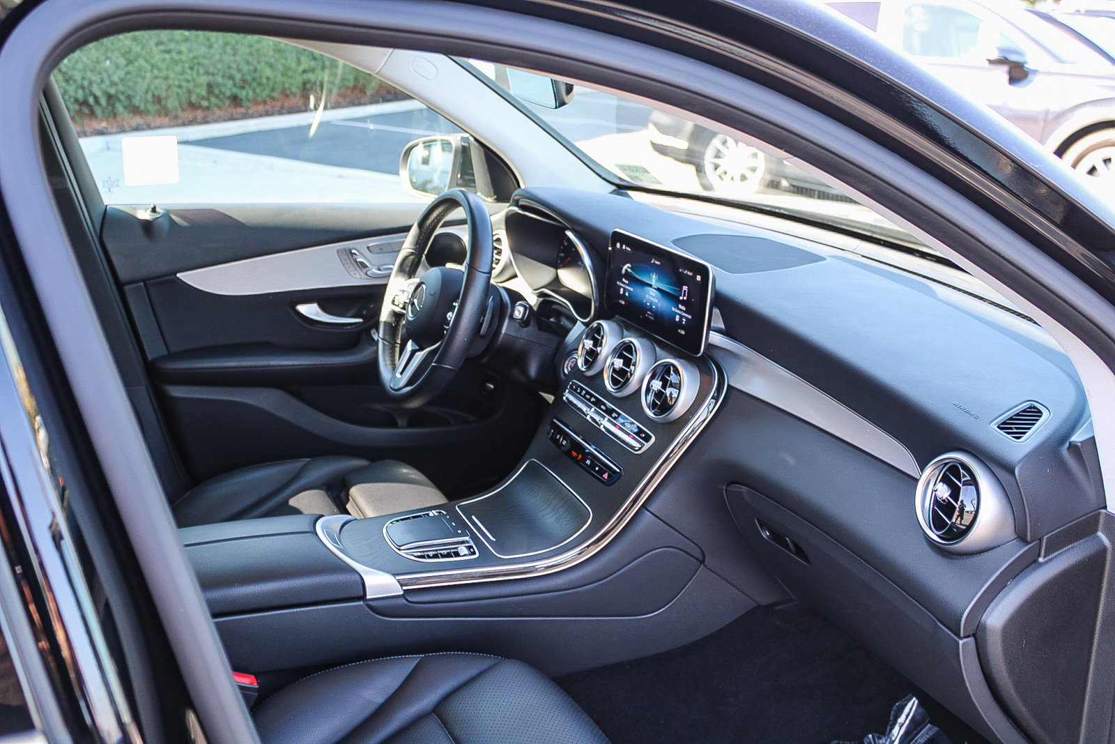 Used 2022 Mercedes-Benz GLC 300 image 18