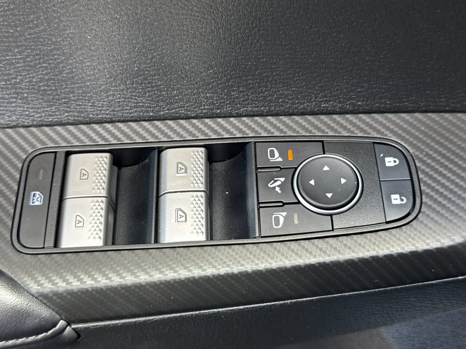 Used 2024 Mitsubishi Outlander SE FWD image 10