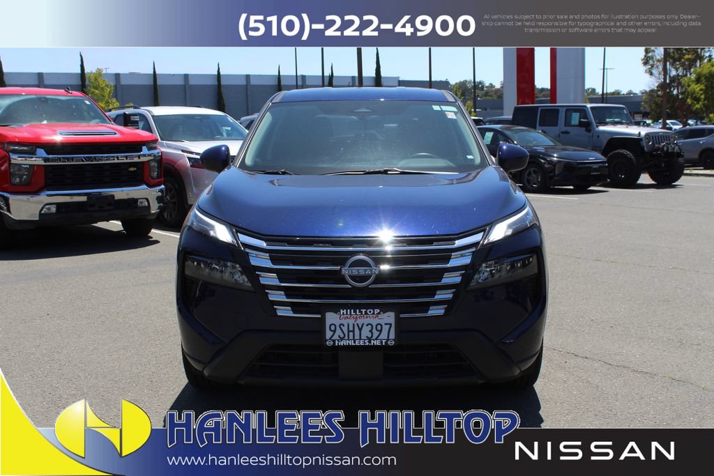 Used 2025 Nissan Rogue SV FWD image 4