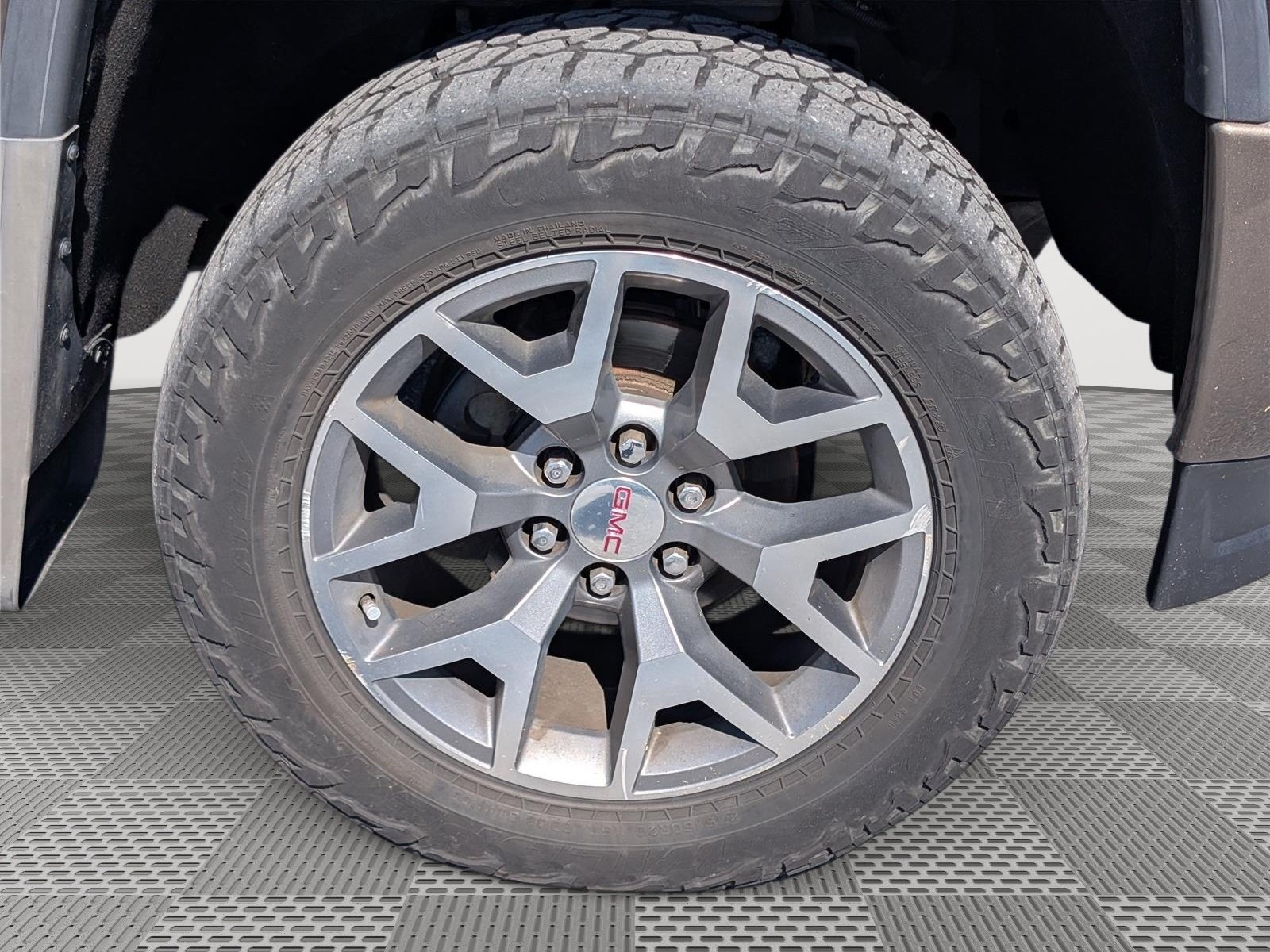 Used 2015 GMC Sierra 1500 SLT w/ All-Terrain Package AWD/4WD image 10