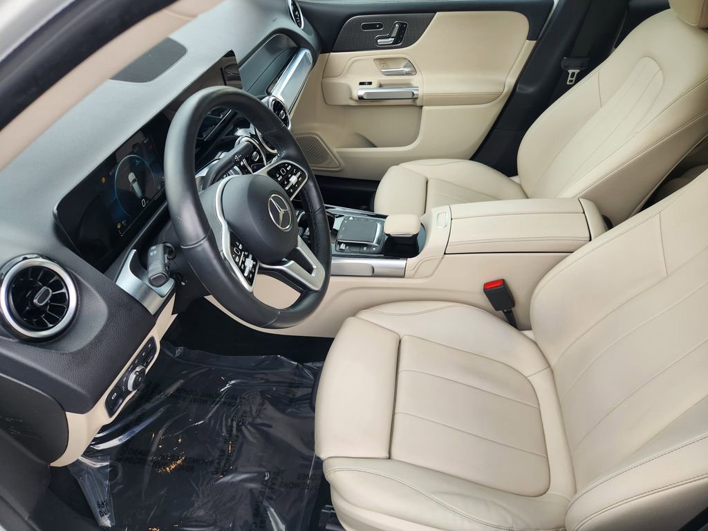 Used 2021 Mercedes-Benz GLB 250 4MATIC image 9