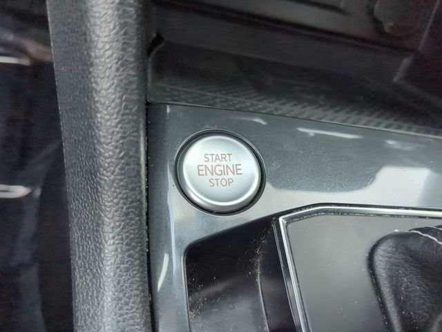 Certified 2021 Volkswagen Tiguan SE image 29