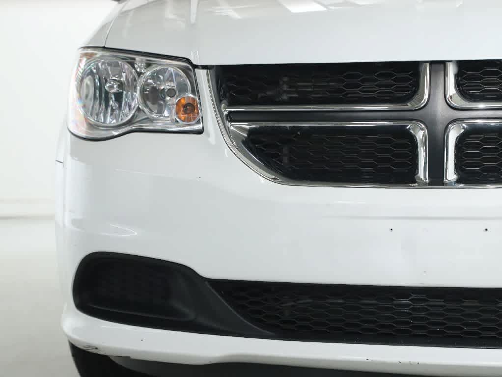 Used 2016 Dodge Grand Caravan SE w/ Quick Order Package 29E SE FWD image 6