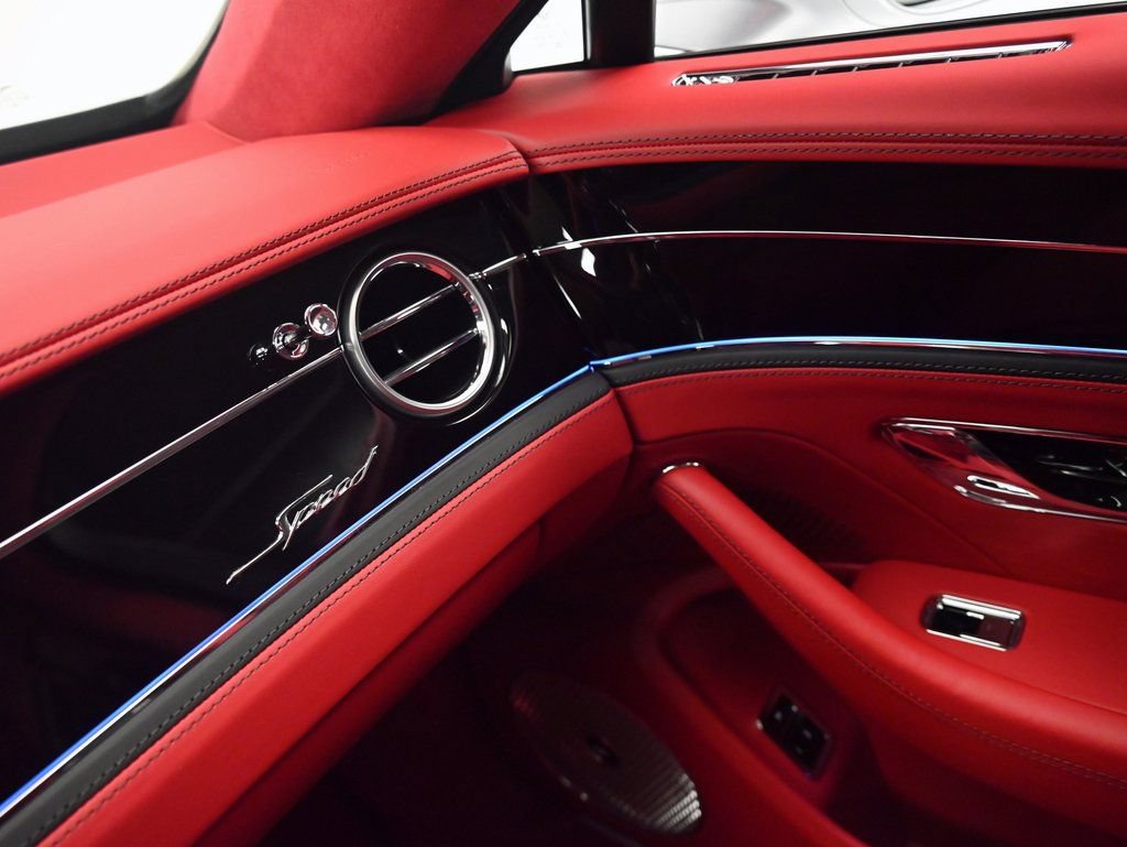 Used 2025 Bentley Flying Spur Plug-In Hybrid AWD/4WD image 18