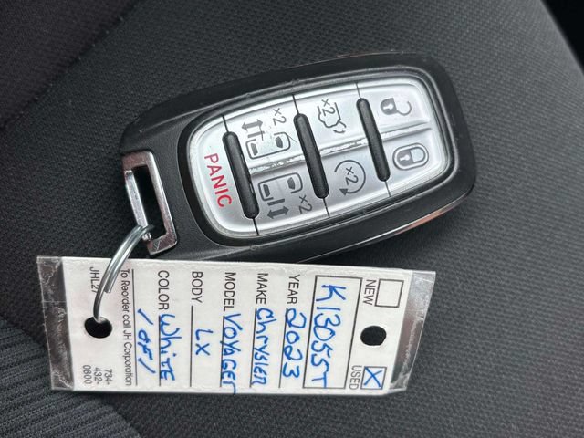 Used 2023 Chrysler Voyager LX FWD image 19