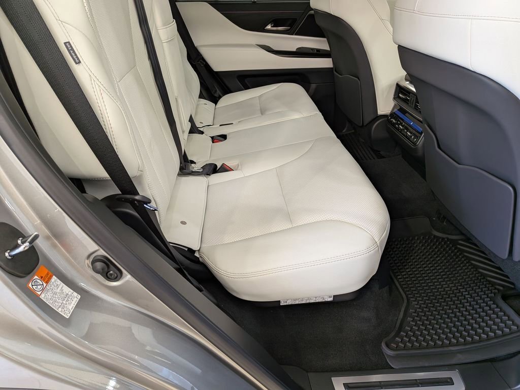 New 2025 Lexus LX 600 4WD w/ Luxury Package image 40