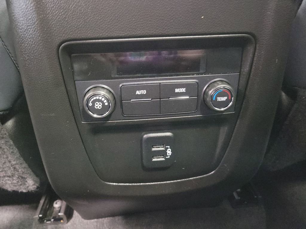 Used 2023 Buick Enclave Essence w/ Experience Buick Package AWD/4WD image 31