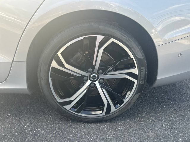Used 2024 Volvo S60 B5 Plus w/ Climate Package FWD image 9