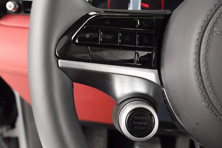 Used 2023 Maserati Grecale Modena image 32