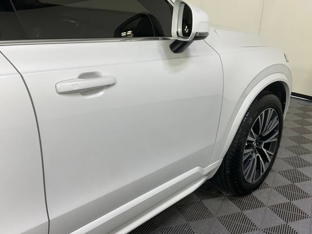 Used 2022 Volvo XC90 T5 Momentum w/ Protection Package Premier FWD image 9
