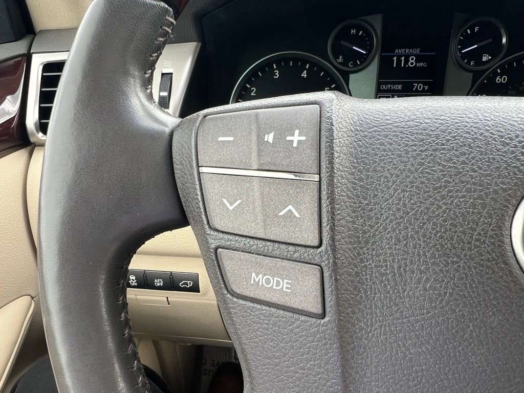 Used 2013 Lexus LX 570 4WD w/ Luxury Pkg image 41