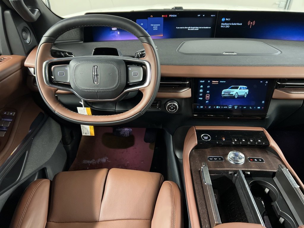 New 2025 Lincoln Navigator L Reserve image 8