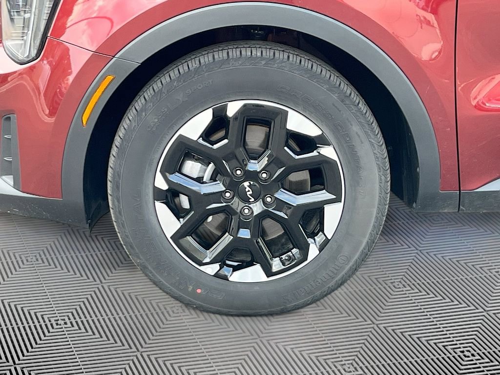 Certified 2025 Kia Sorento S w/ Panoramic Sunroof Package image 10