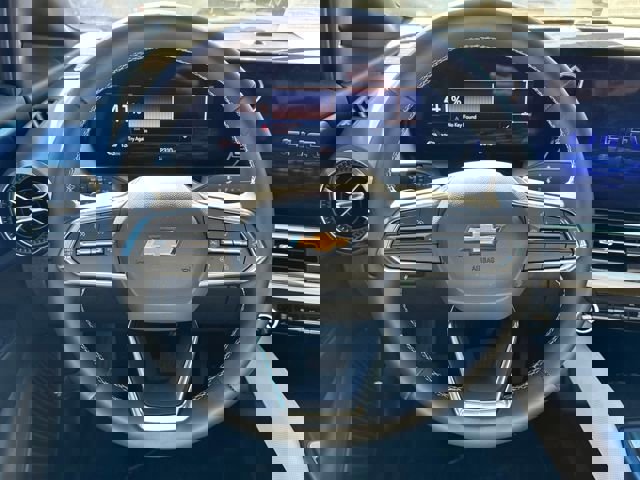 New 2025 Chevrolet Equinox EV LT image 14