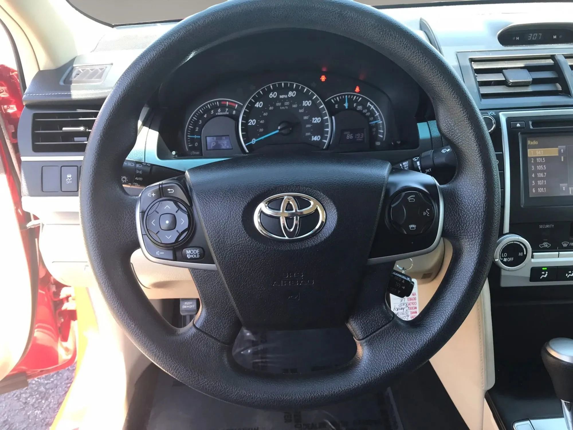 Used 2014 Toyota Camry LE FWD image 15