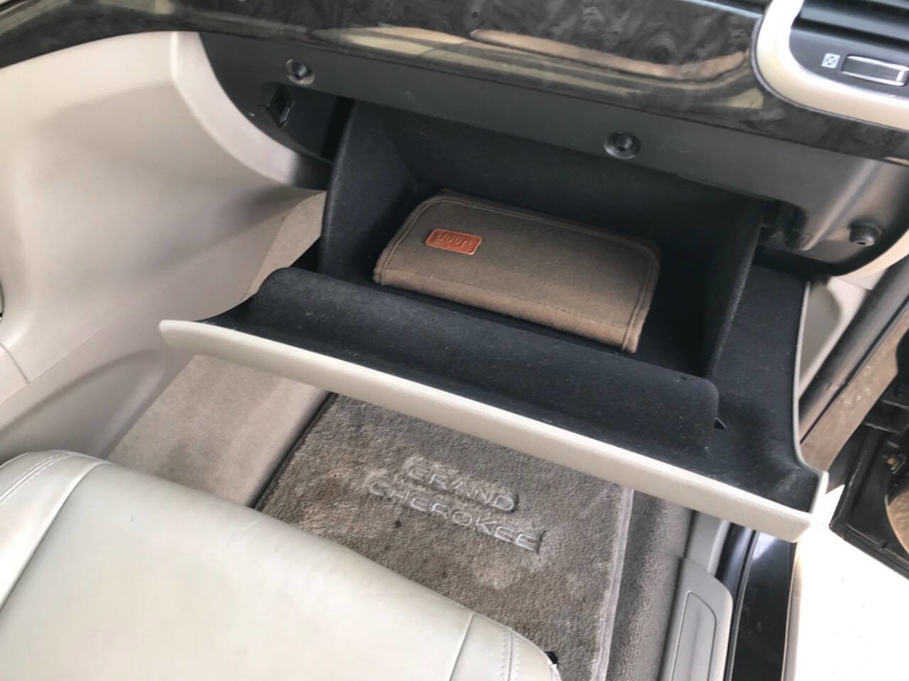 Used 2013 Jeep Grand Cherokee Laredo image 29