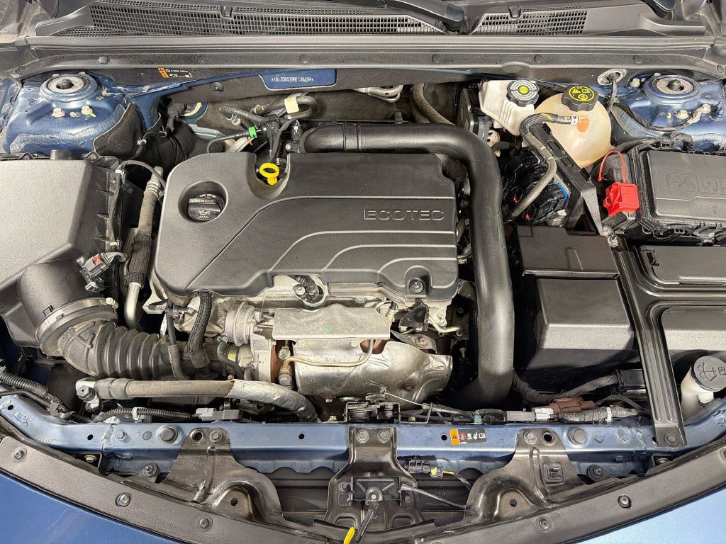 Used 2024 Chevrolet Malibu LT FWD image 28