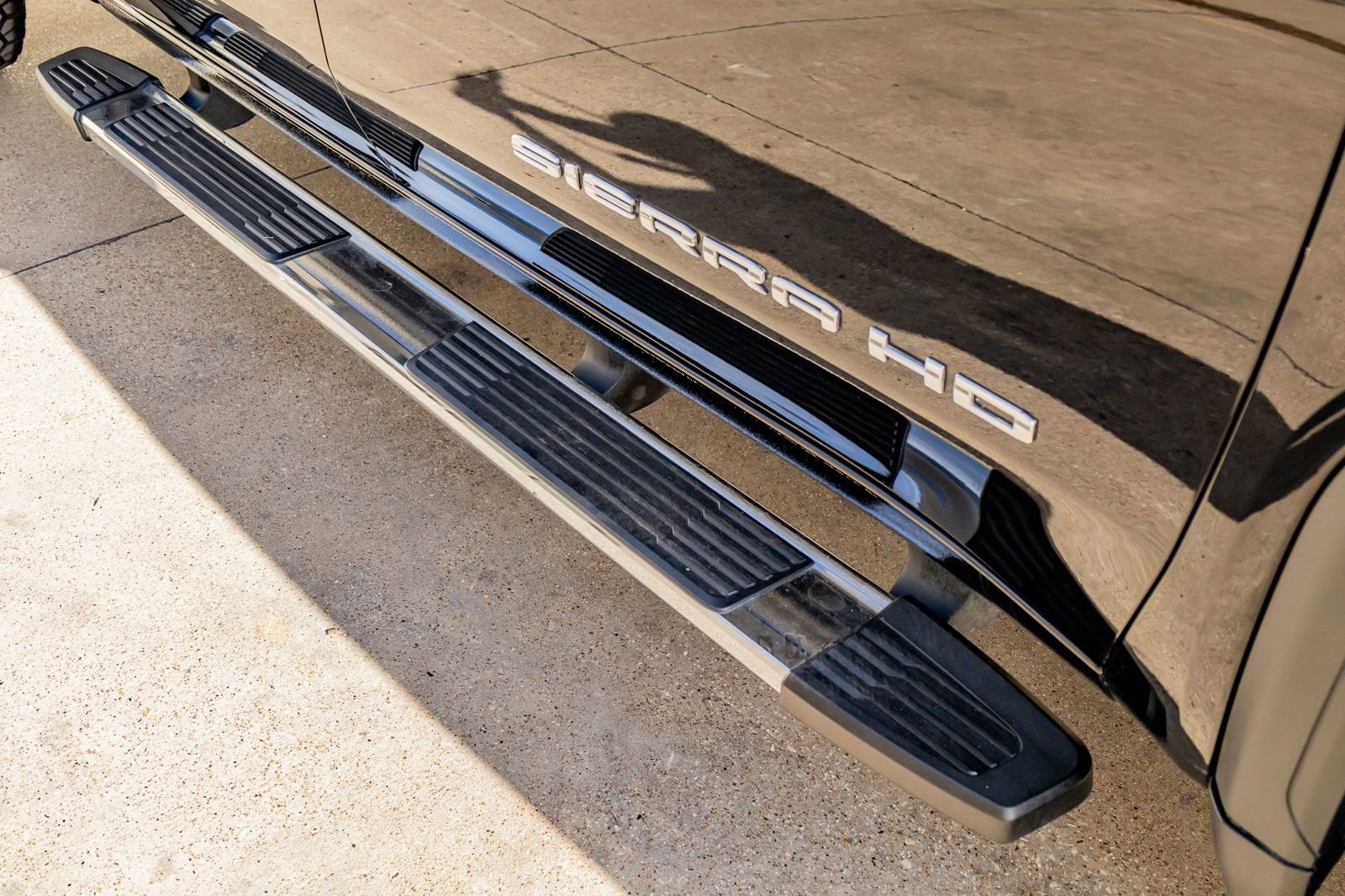 Used 2025 GMC Sierra 3500 SLT w/ Texas SLT Premium Package image 13