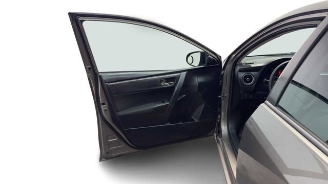 Used 2018 Toyota Corolla LE FWD image 10