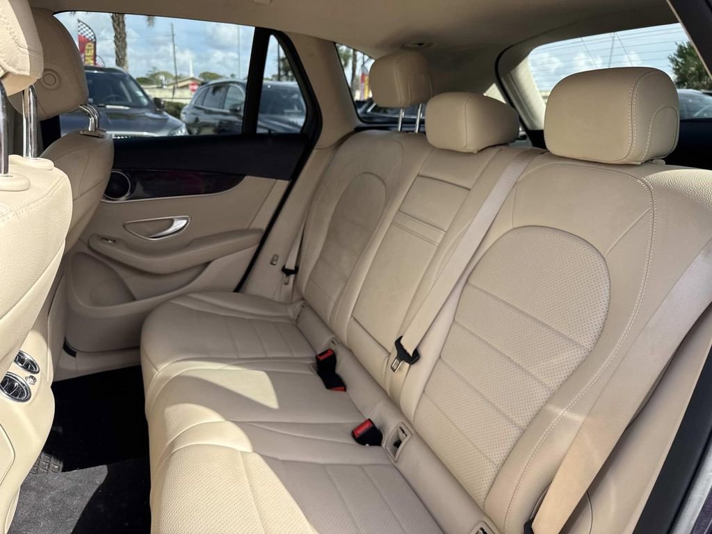 Used 2017 Mercedes-Benz GLC 300 image 17