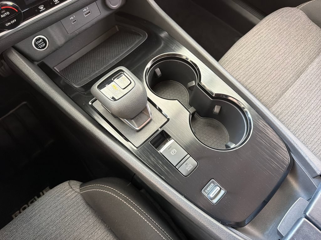 Used 2023 Nissan Rogue SV FWD image 25