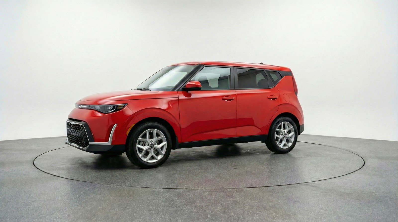 Used 2025 Kia Soul LX w/ LX Technology Package FWD image 3