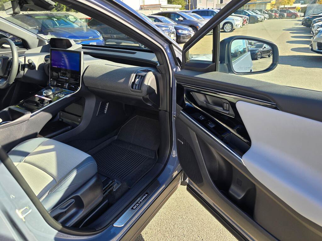 Certified 2023 Subaru Solterra AWD image 10