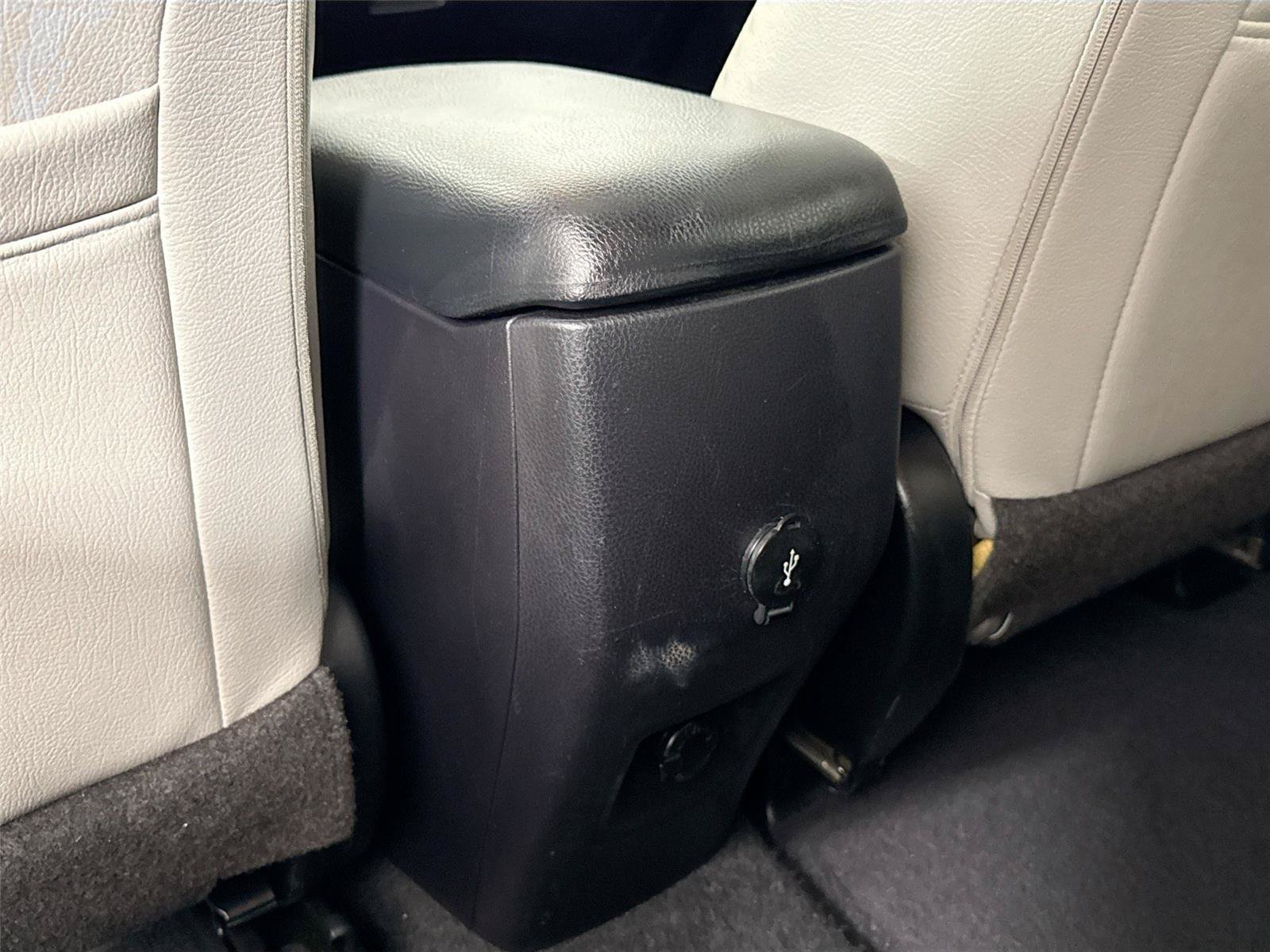 Used 2017 Toyota RAV4 XLE FWD image 33