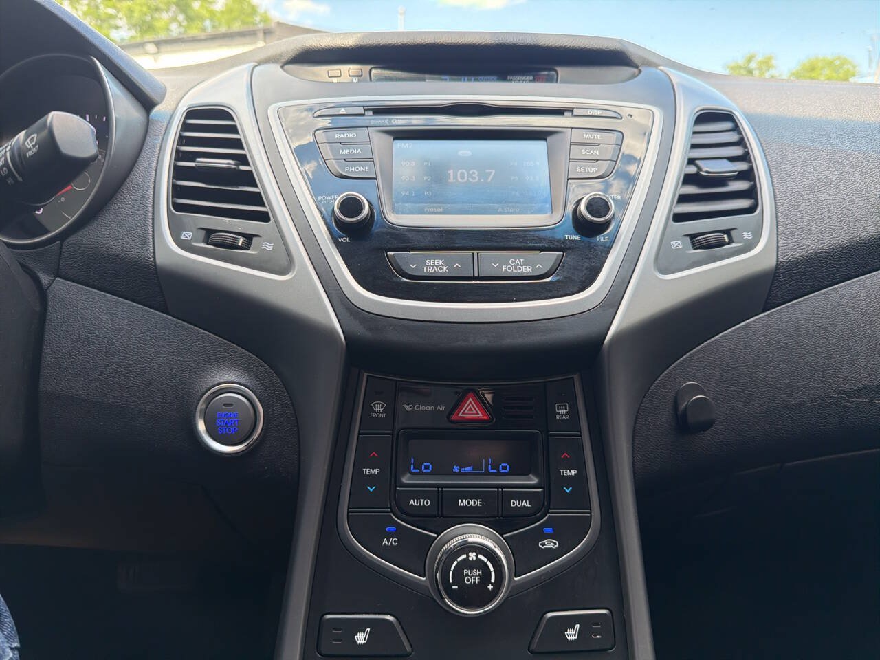 Used 2016 Hyundai Elantra Limited FWD image 13