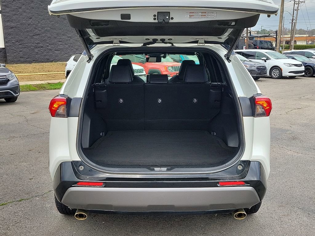 Used 2019 Toyota RAV4 XSE w/ XSE Weather Package image 8
