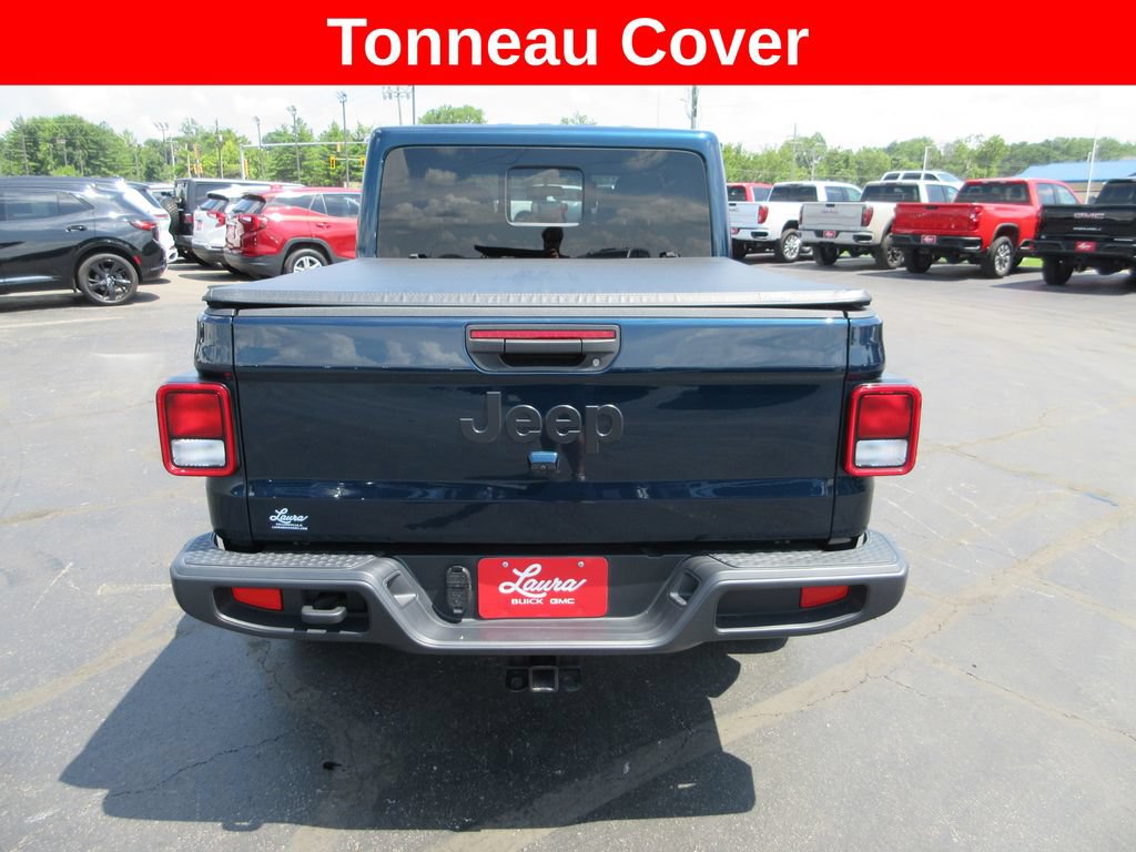 Used 2025 Jeep Gladiator Sport AWD/4WD image 8