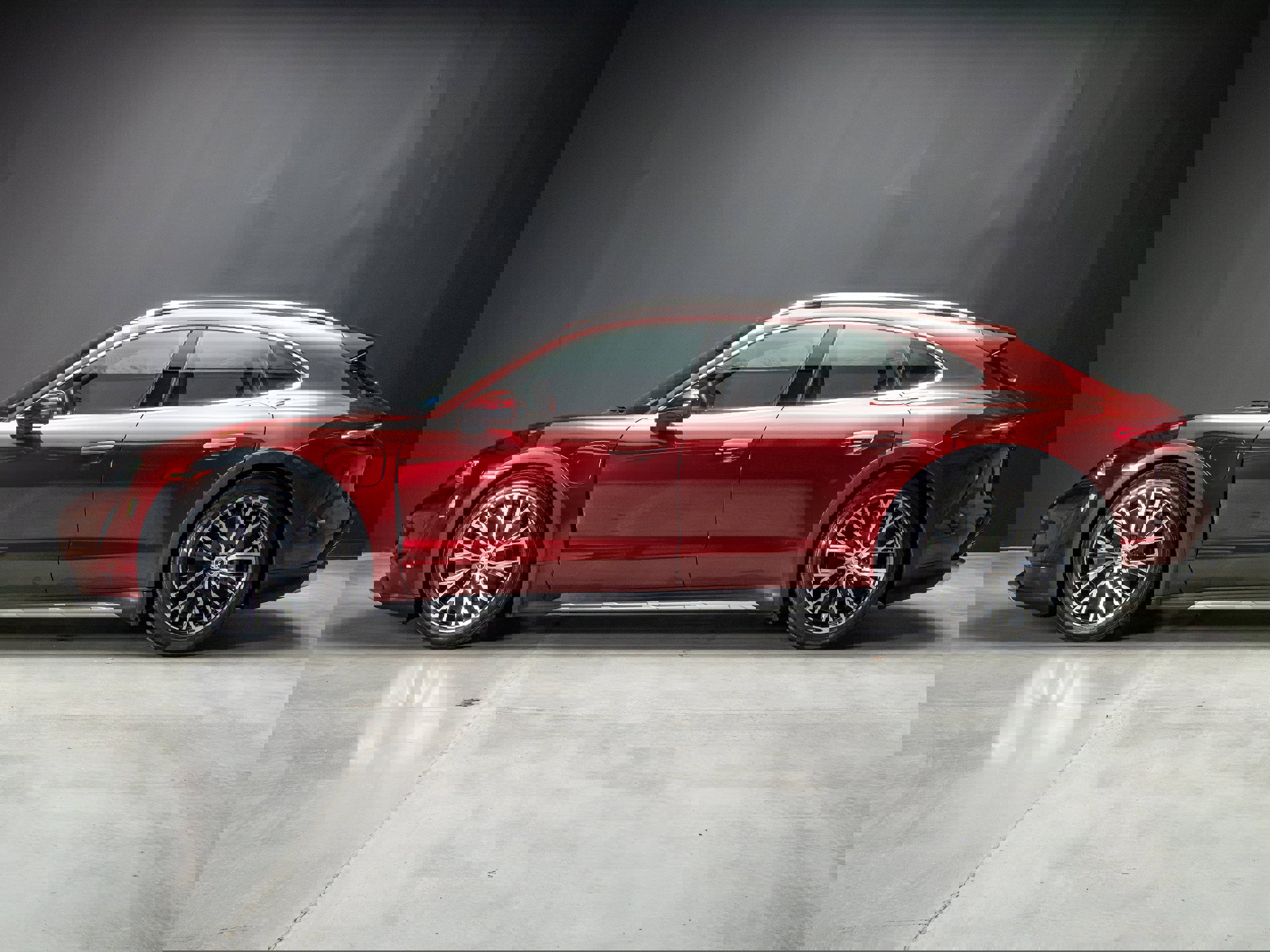 Used 2022 Porsche Taycan 4 Cross Turismo image 2