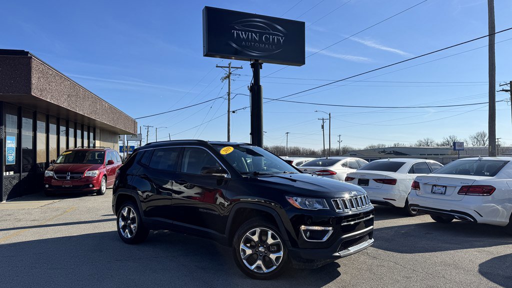 Used 2019 Jeep Compass Limited image 1