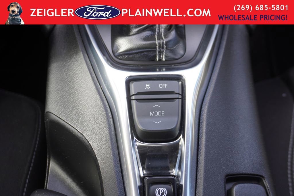 Used 2019 Chevrolet Camaro LT image 21