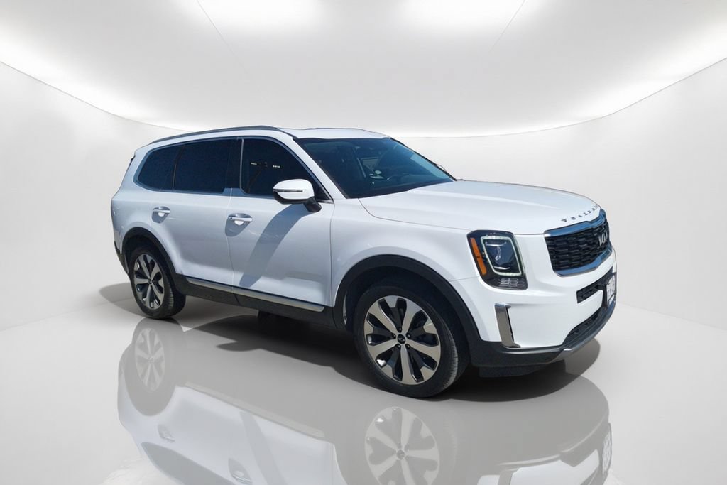 Certified 2022 Kia Telluride S FWD image 3