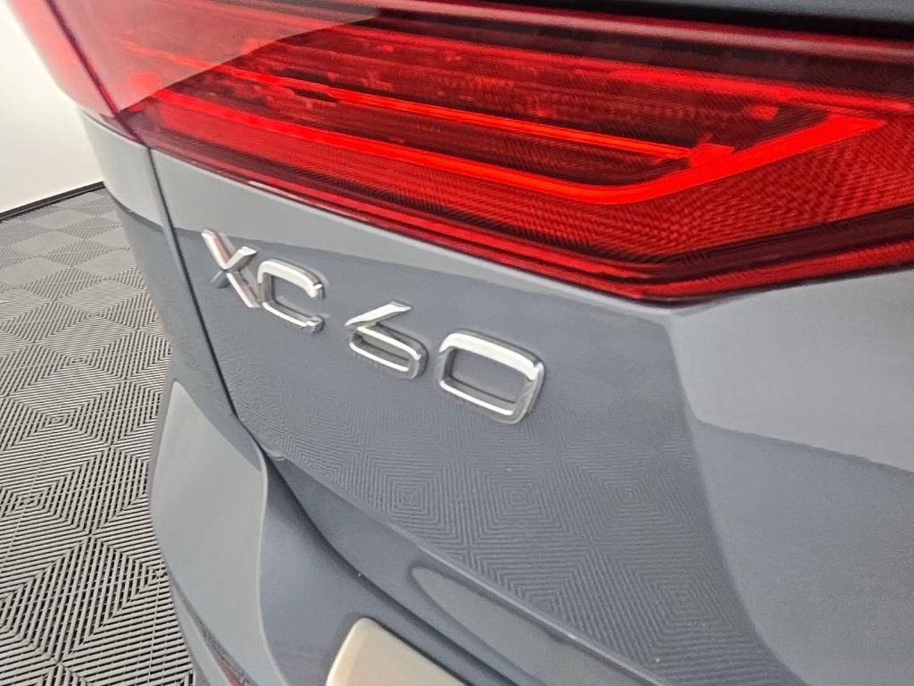 Certified 2023 Volvo XC60 B5 Plus w/ Climate Package image 11