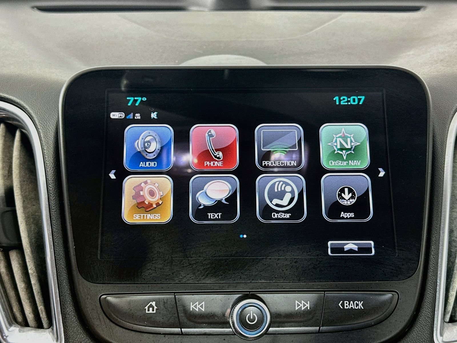Used 2018 Chevrolet Malibu LT FWD image 14