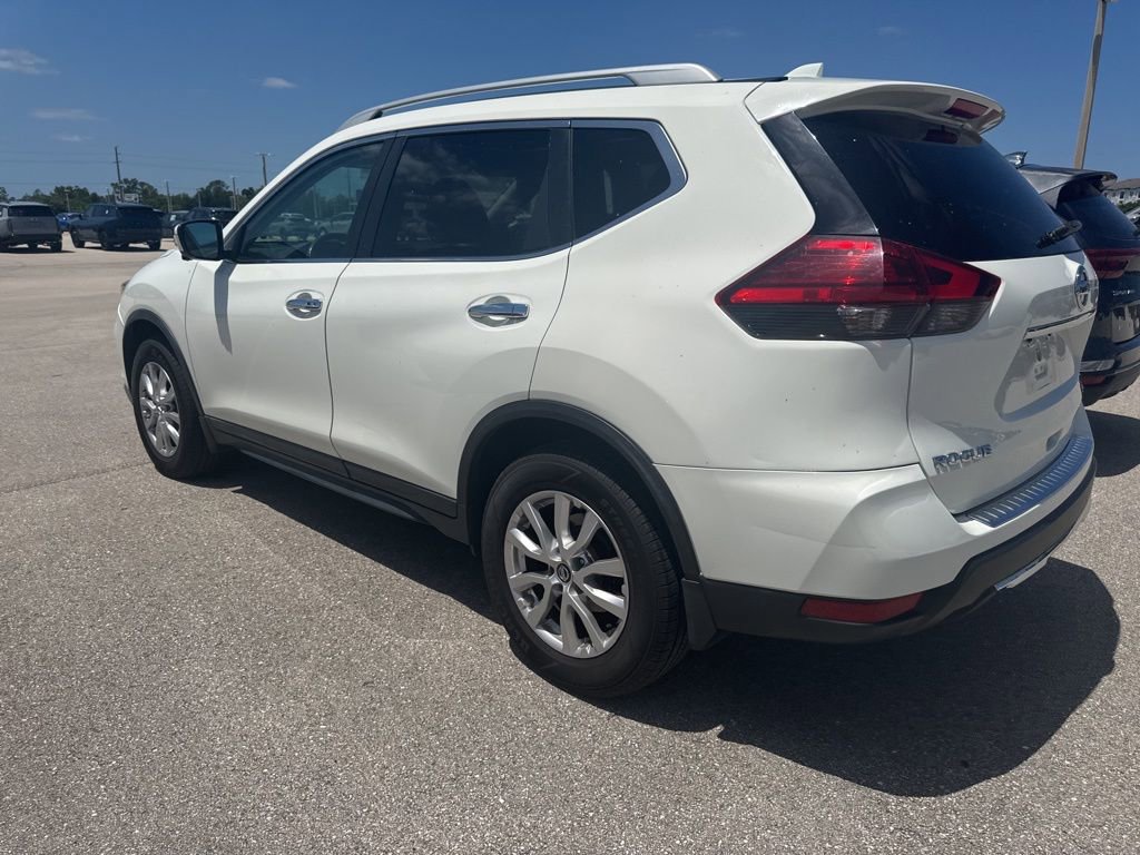 Used 2017 Nissan Rogue SV image 7