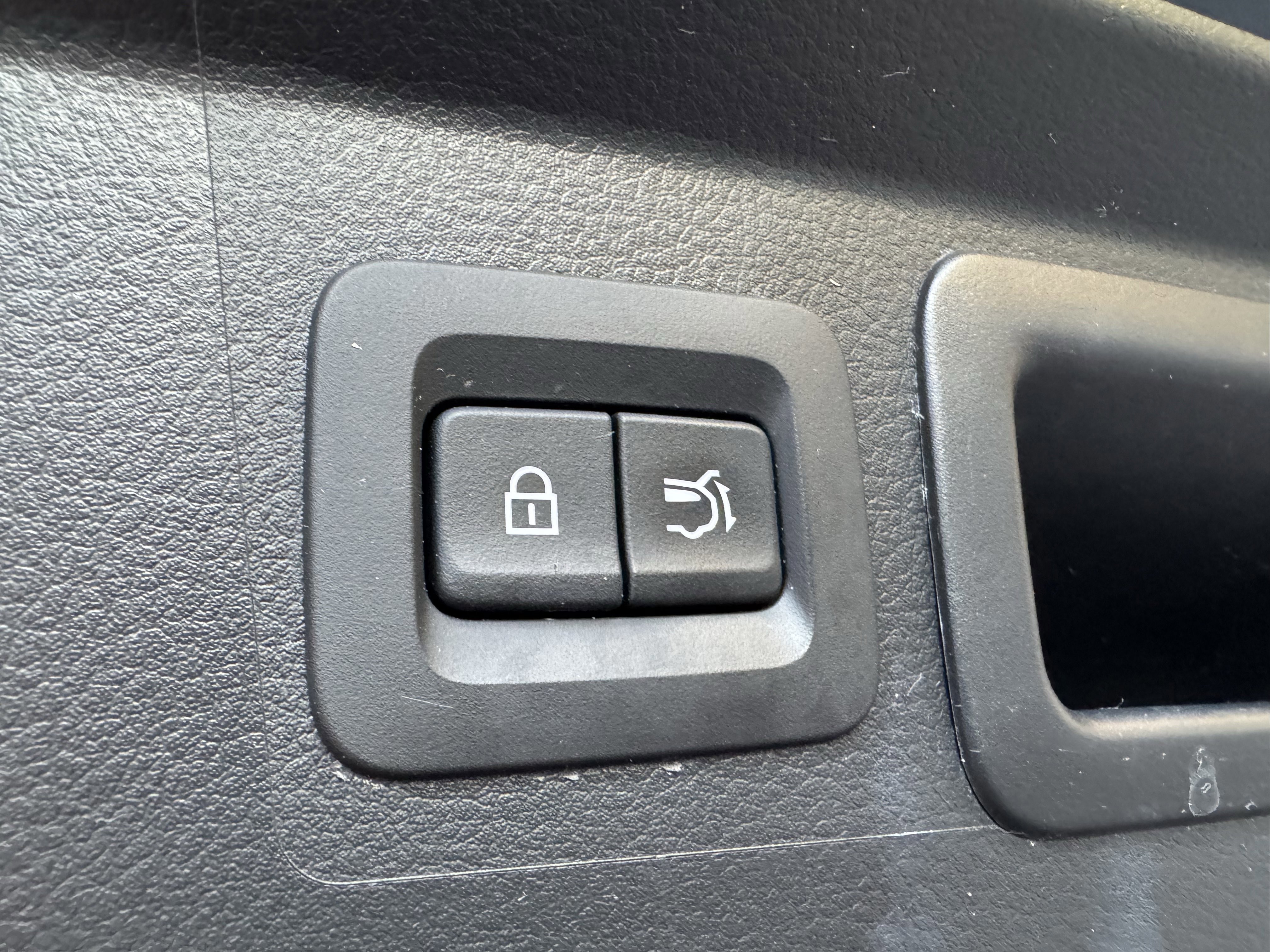 Used 2023 MAZDA CX-50 2.5 S w/ Weather Package image 25